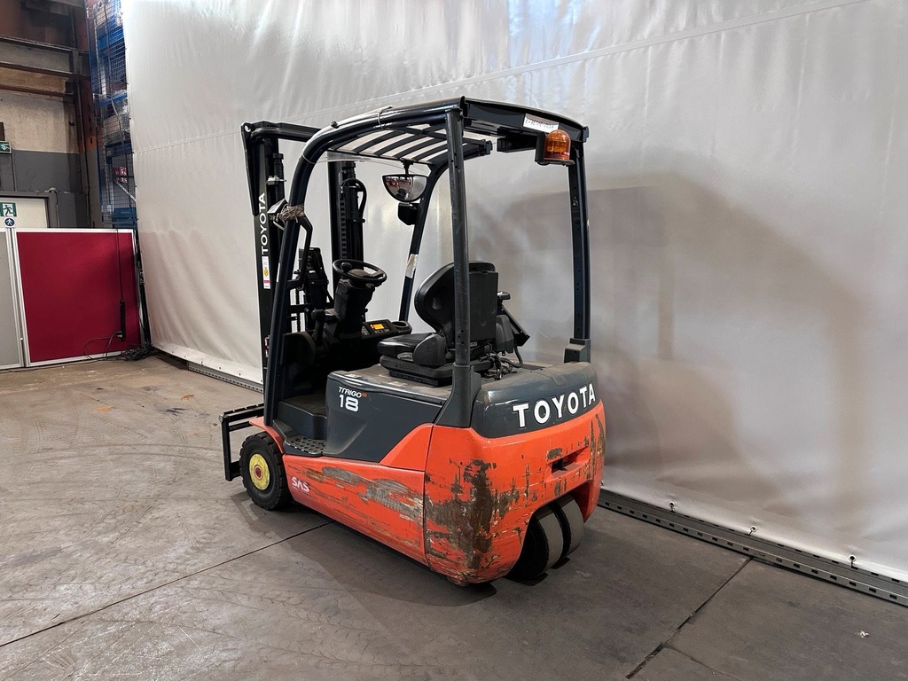 Toyota 8FBET18 1,8T Elektro Stapler 3Rad 4