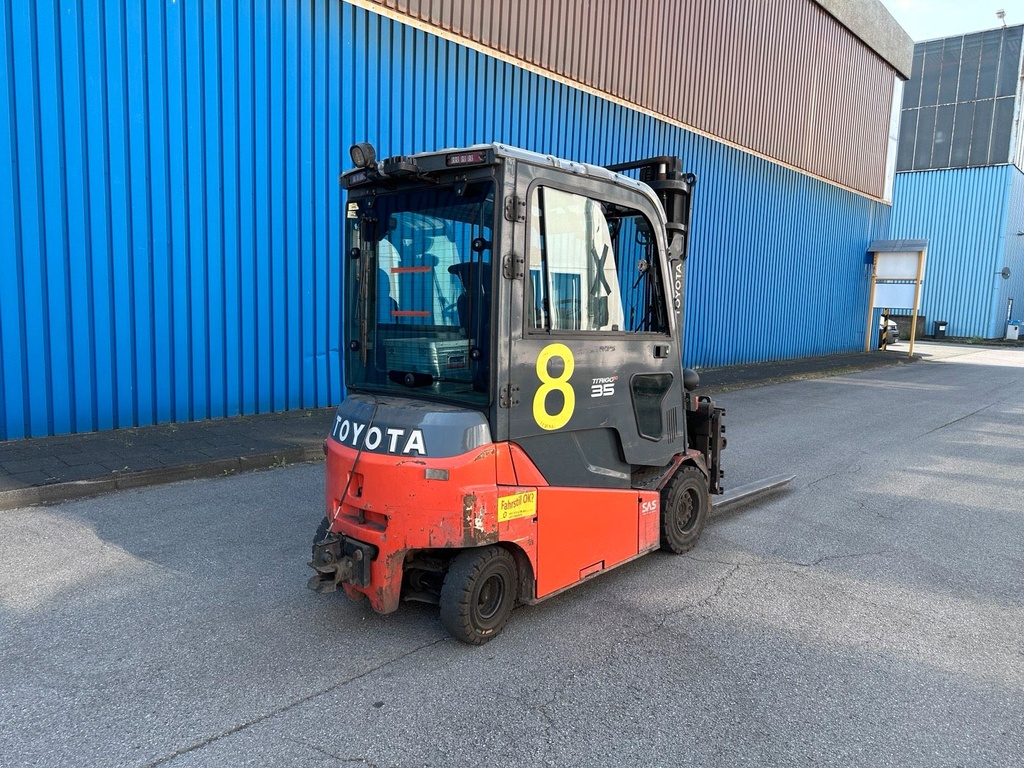 Toyota 8FBMT35 3,5t Elektro Gabelstapler 3300mm Hub. 9